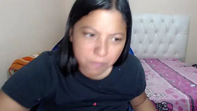 Snapshot of Leylafourniert chatting on 22, 11, 2025 Leylafourniert online show from 22, 11, 2025