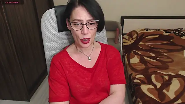 Snapshot of BelovedLady chatting on 2, 2, 2025 BelovedLady online show from 2, 2, 2025