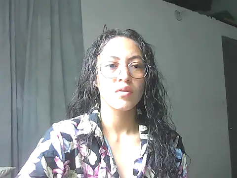 Snapshot of Olivia_Bright chatting on 19, 3, 2026 Olivia Bright online show from 19, 3, 2026