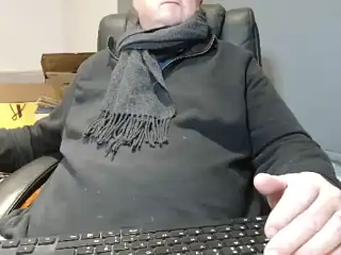 Snapshot of bigbadjon69 chatting on 29, 12, 2024 bigbadjon69 online show from 29, 12, 2024