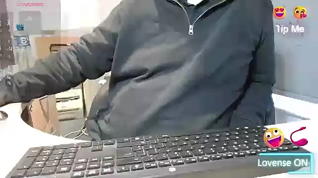 Snapshot of bigbadjon69 chatting on 4, 2, 2025 bigbadjon69 online show from 4, 2, 2025
