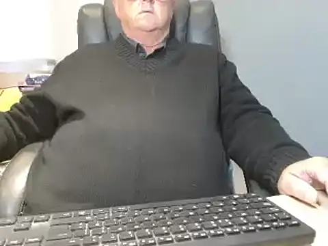 Snapshot of bigbadjon69 chatting on 22, 9, 2025 bigbadjon69 online show from 22, 9, 2025