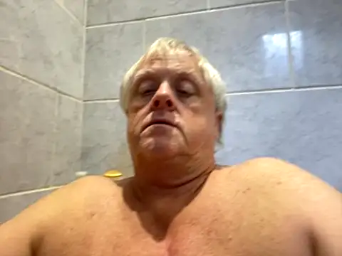 Snapshot of bigbadjon69 chatting on 25, 10, 2025 bigbadjon69 online show from 25, 10, 2025