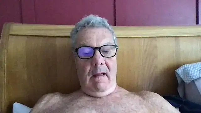 Snapshot of Oldpistolpete chatting on 29, 6, 2026 Oldpistolpete online show from 29, 6, 2026