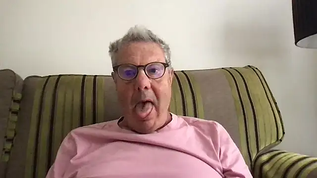 Snapshot of Oldpistolpete chatting on 4, 7, 2026 Oldpistolpete online show from 4, 7, 2026