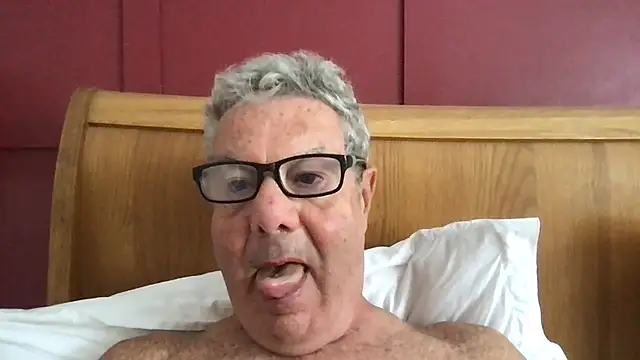 Snapshot of Oldpistolpete chatting on 9, 7, 2026 Oldpistolpete online show from 9, 7, 2026