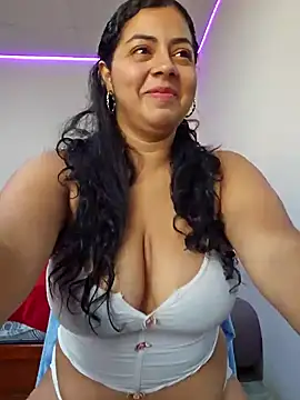 Snapshot of Mary_pinkish chatting on 5, 12, 2024 Mary pinkish online show from 5, 12, 2024