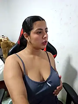 Snapshot of Mary_pinkish chatting on 5, 10, 2025 Mary pinkish online show from 5, 10, 2025