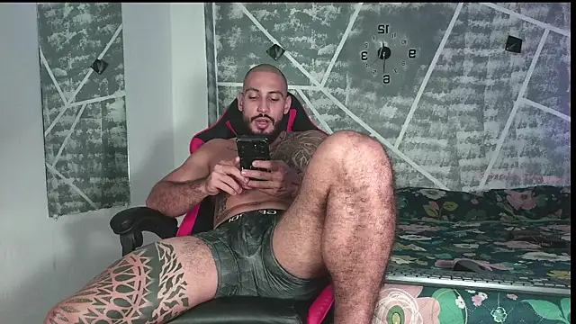 Snapshot of leonidas_18k chatting on 28, 11, 2025 leonidas 18k online show from 28, 11, 2025