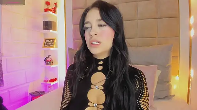 Victoria adaams online show from 13, 4, 2026