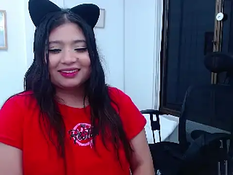 Snapshot of annylouis chatting on 19, 12, 2024 annylouis online show from 19, 12, 2024