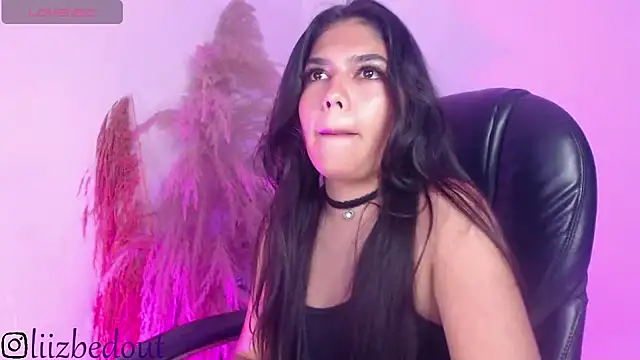 Snapshot of liz_bedoutxx chatting on 27, 9, 2025 liz bedoutxx online show from 27, 9, 2025