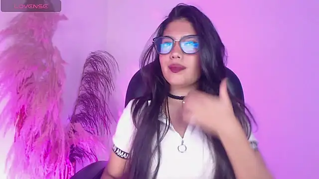 Snapshot of liz_bedoutxx chatting on 9, 10, 2025 liz bedoutxx online show from 9, 10, 2025