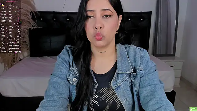 Snapshot of Bianka_olivetto021 chatting on 4, 10, 2025 Bianka olivetto021 online show from 4, 10, 2025