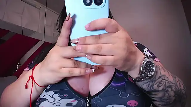 Snapshot of Penelope_Tits chatting on 17, 4, 2026 Penelope Tits online show from 17, 4, 2026
