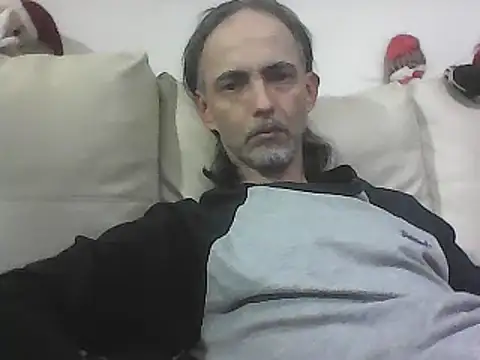 Snapshot of latinx44 chatting on 11, 12, 2024 latinx44 online show from 11, 12, 2024