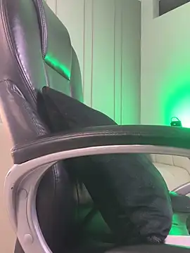 Frank Farrell online show from 10, 11, 2025