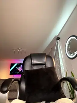 Snapshot of Frank_Farrell chatting on 5, 7, 2026 Frank Farrell online show from 5, 7, 2026