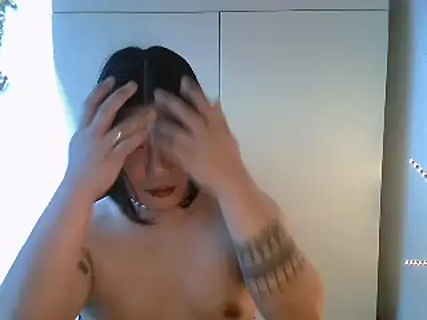 StrawberryWine07 online show from 9, 2, 2025