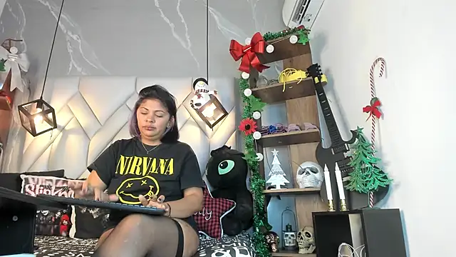 MirandaHaguen online show from 15, 12, 2024