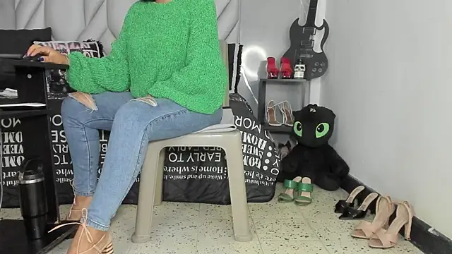 MirandaHaguen online show from 18, 5, 2026