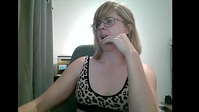 SavannaGirly online show from 12, 2, 2025