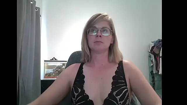 SavannaGirly online show from 17, 2, 2025
