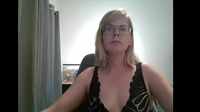 SavannaGirly online show from 17, 2, 2025