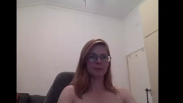SavannaGirly online show from 12, 9, 2025