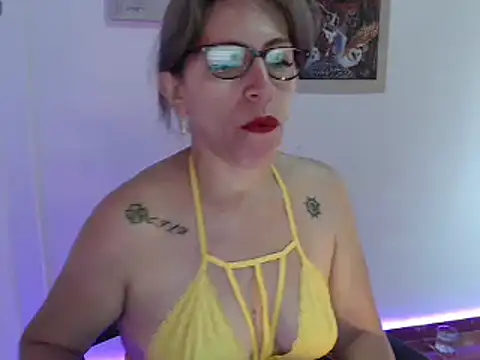 Snapshot of Chayla_Ruiz chatting on 21, 12, 2024 Chayla Ruiz online show from 21, 12, 2024