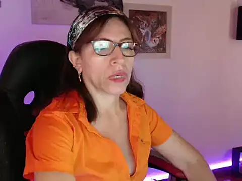 Snapshot of Chayla_Ruiz chatting on 11, 2, 2025 Chayla Ruiz online show from 11, 2, 2025