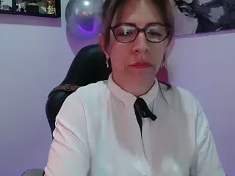 Snapshot of Chayla_Ruiz chatting on 4, 3, 2025 Chayla Ruiz online show from 4, 3, 2025