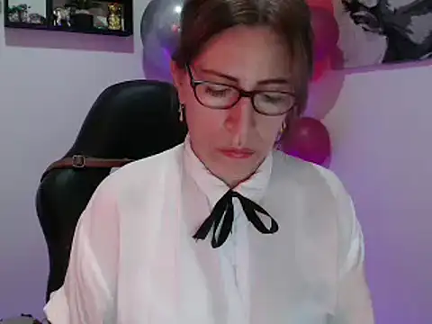 Snapshot of Chayla_Ruiz chatting on 4, 3, 2025 Chayla Ruiz online show from 4, 3, 2025