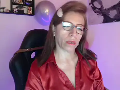 Snapshot of Chayla_Ruiz chatting on 11, 3, 2025 Chayla Ruiz online show from 11, 3, 2025