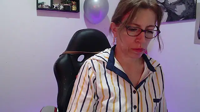 Snapshot of Chayla_Ruiz chatting on 19, 3, 2025 Chayla Ruiz online show from 19, 3, 2025
