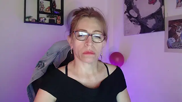Snapshot of Chayla_Ruiz chatting on 22, 3, 2025 Chayla Ruiz online show from 22, 3, 2025