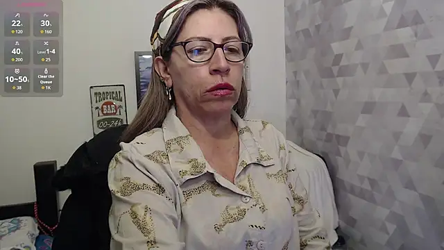 Chayla Ruiz online show from 15, 9, 2025