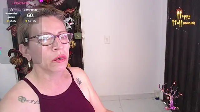 Chayla Ruiz online show from 28, 10, 2025