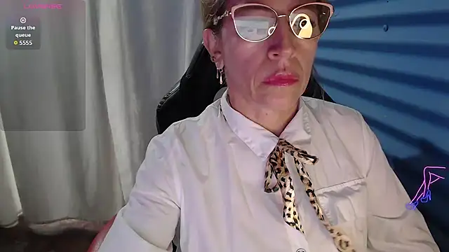 Chayla Ruiz online show from 29, 4, 2026