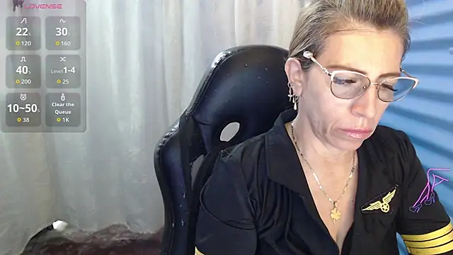 Chayla Ruiz online show from 4, 6, 2026