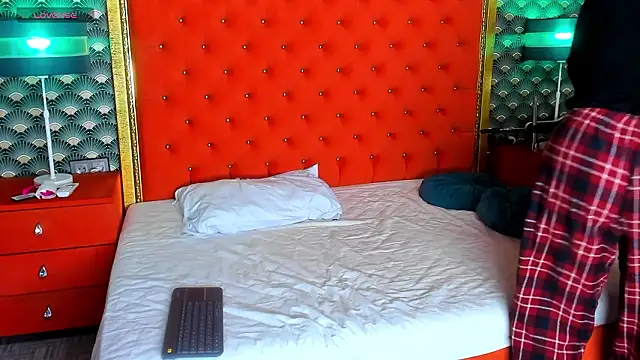 VallerieJones online show from 7, 3, 2026