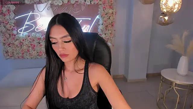 Snapshot of JadeEvansX chatting on 23, 12, 2024 JadeEvansX online show from 23, 12, 2024