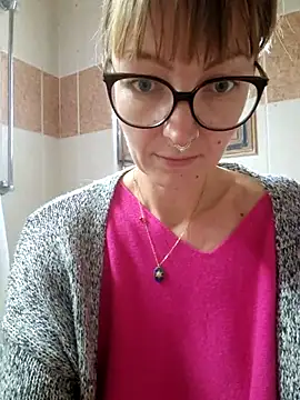 Snapshot of MissMialicious chatting on 9, 2, 2025 MissMialicious online show from 9, 2, 2025