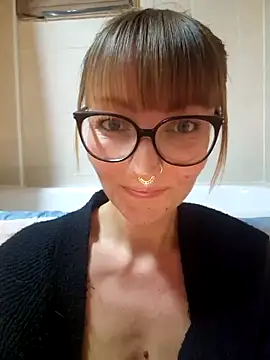 Snapshot of MissMialicious chatting on 11, 2, 2025 MissMialicious online show from 11, 2, 2025