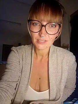 Snapshot of MissMialicious chatting on 4, 3, 2025 MissMialicious online show from 4, 3, 2025