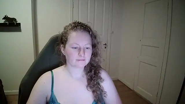 Snapshot of Girlnina-1995 chatting on 3, 12, 2024 Girlnina-1995 online show from 3, 12, 2024