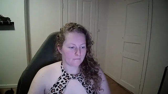 Snapshot of Girlnina-1995 chatting on 5, 12, 2024 Girlnina-1995 online show from 5, 12, 2024