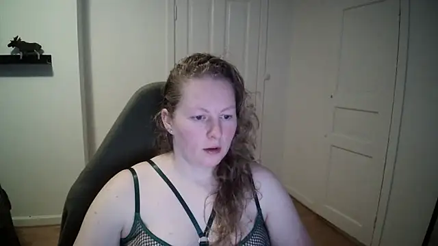 Snapshot of Girlnina-1995 chatting on 10, 12, 2024 Girlnina-1995 online show from 10, 12, 2024