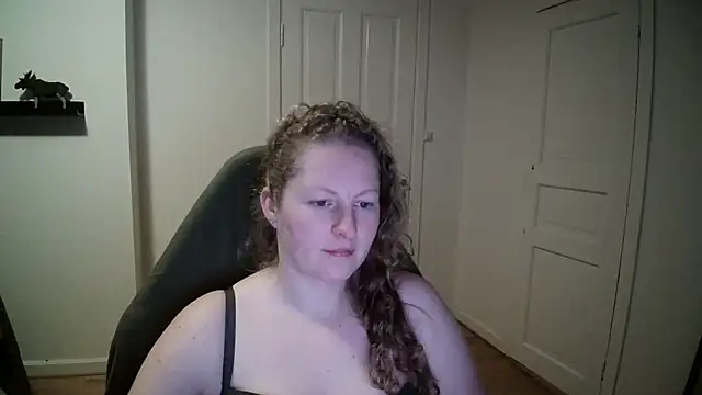 Snapshot of Girlnina-1995 chatting on 12, 12, 2024 Girlnina-1995 online show from 12, 12, 2024