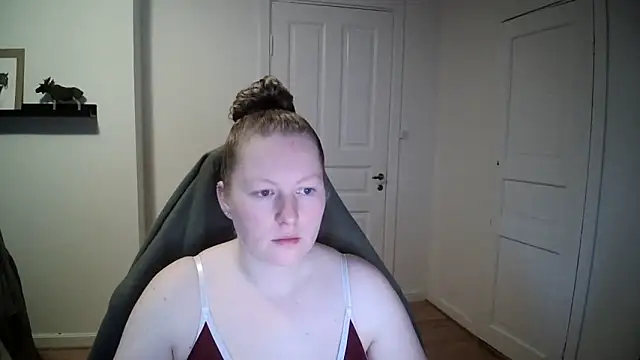 Snapshot of Girlnina-1995 chatting on 16, 12, 2024 Girlnina-1995 online show from 16, 12, 2024